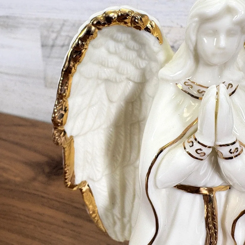 Lefton Christianity Porcelain Shamrock Angel Music Box Amazing Grace 1997‎